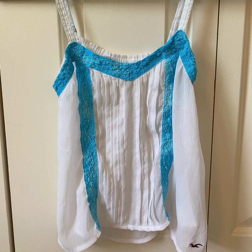Hollister top